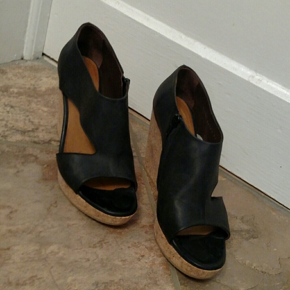 Black Coclico Wedge