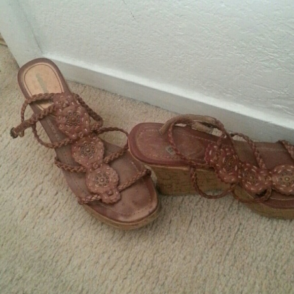 Wore dollhouse