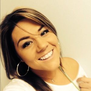 Meet your Posher, Sabra