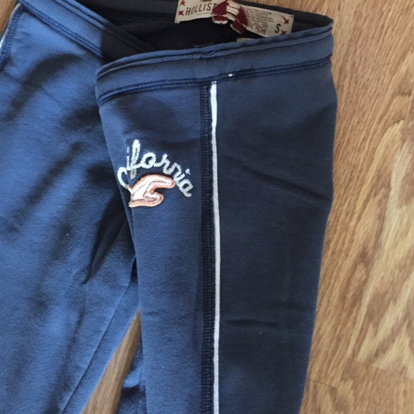 Sweatpants with print across backside - Picture 3 of 4