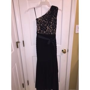 caché size 6 long formal dress