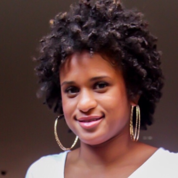 Meet your Posher, Christina