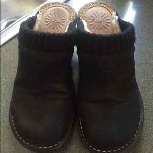 Ugg size 7 black