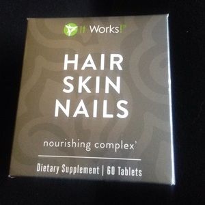 IT WORKS hair skin and nails💚