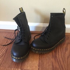 Doc marten airwaves Black