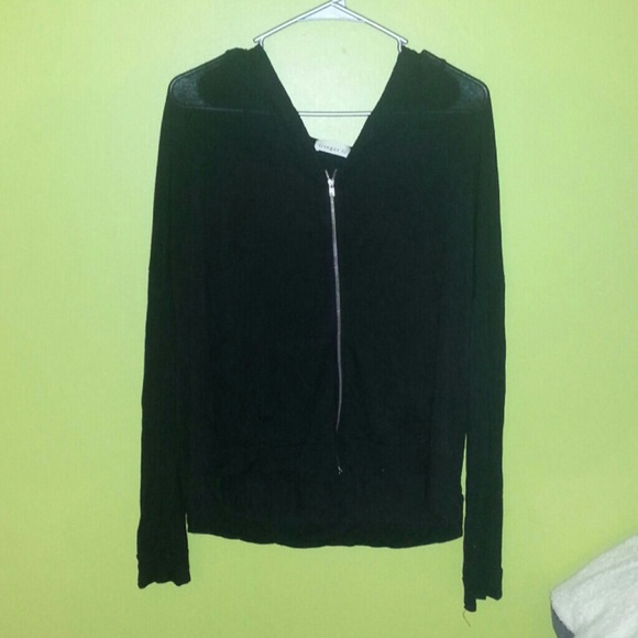 Stretchy and loose hoodie