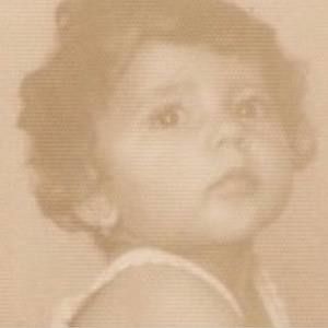 Meet your Posher, Claudia