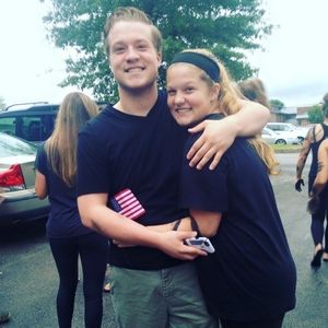 Meet your Posher, Hallie