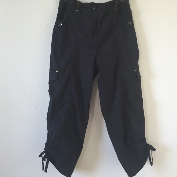 Chico's black cotton cargo crop