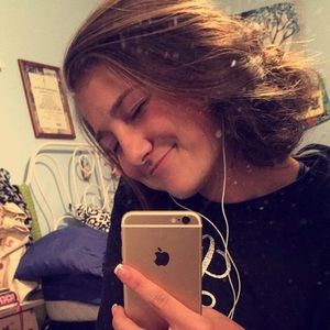 Meet your Posher, Lexie