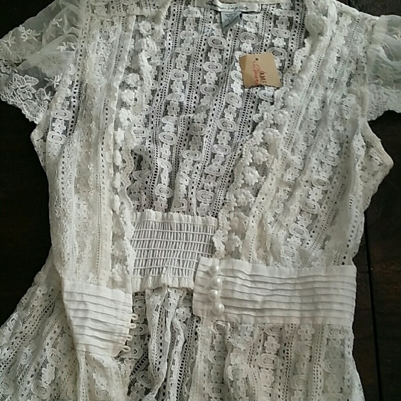 Cute American Rag sheer lace shirt