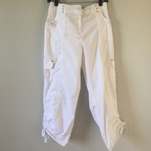 White Chico's cotton cargo capri