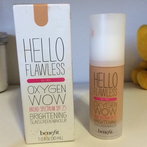 Hello Flawless Oxygen Wow Foundation