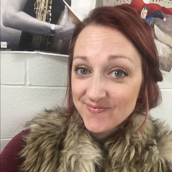 Meet your Posher, Kelly - Picture 2 of 4