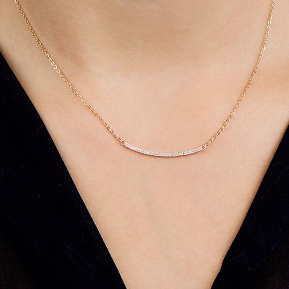Curved bar necklace. 18 kt gold plated rose