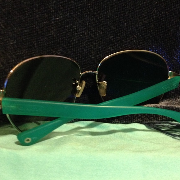 🆕 COACH SUNGLASSES GREAT CONDITION - Picture 2 of 3