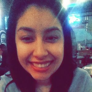 Meet your Posher, Gabriela