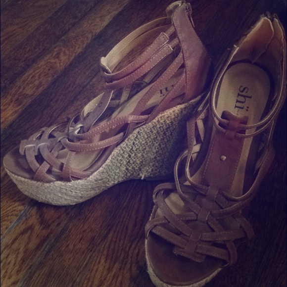 Wicker Sandal Wedges - Picture 5 of 6