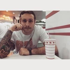 Meet your Posher, Adam