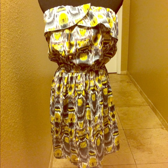 Strapless Abstract Print Dress - Picture 1 of 3