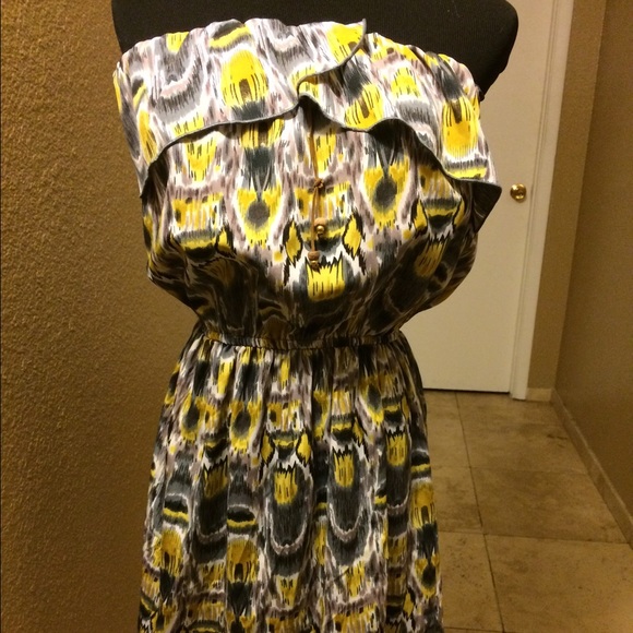 Strapless Abstract Print Dress - Picture 3 of 3