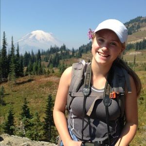 Meet your Posher, Clara