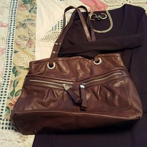 B. Makowsky shoulder bag