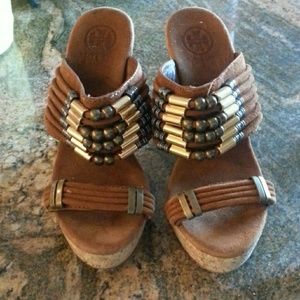 Tory burch slip on sandals