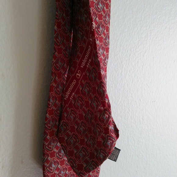 Valentino neck tie - Picture 3 of 3