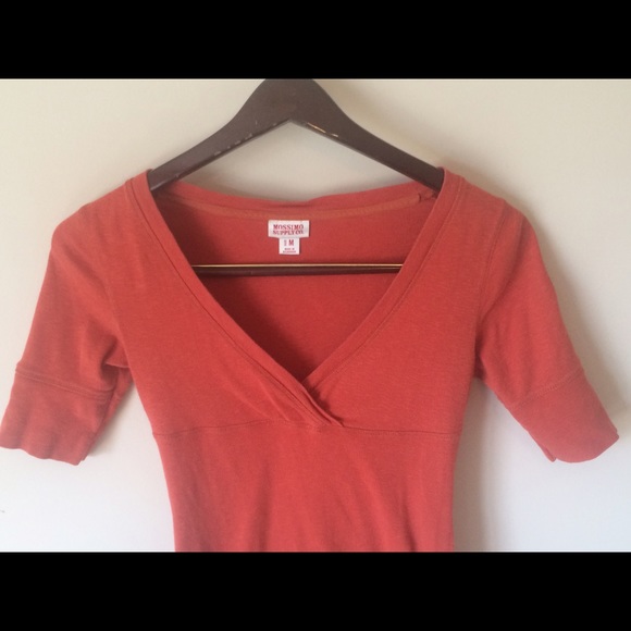 Flattering Fit! 3/4 sleeve V neck Fall Orange Top - Picture 2 of 3
