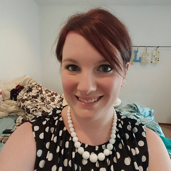 Meet your Posher, Carla
