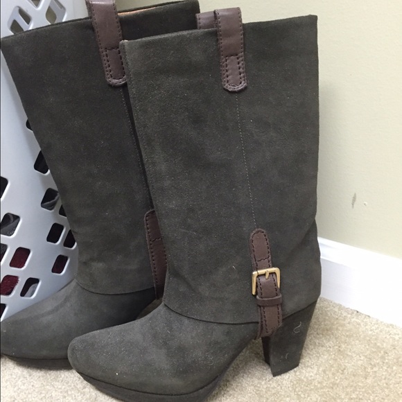Earthies boots...so stylish!