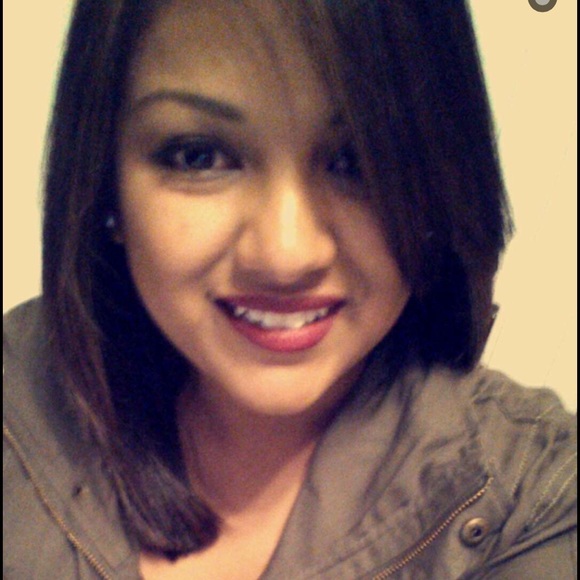 Meet your Posher, Karen - Picture 1 of 1