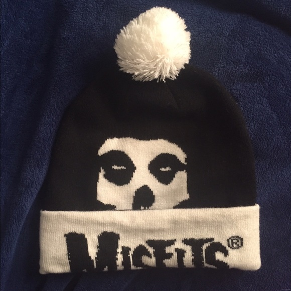 Misfits Pom beanie