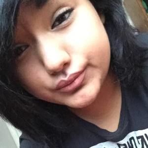 Meet your Posher, Desiree