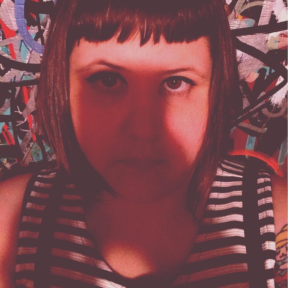 Meet your Posher, Nina - Picture 4 of 4