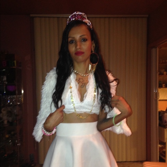 Meet your Posher, Jessica - Picture 1 of 1