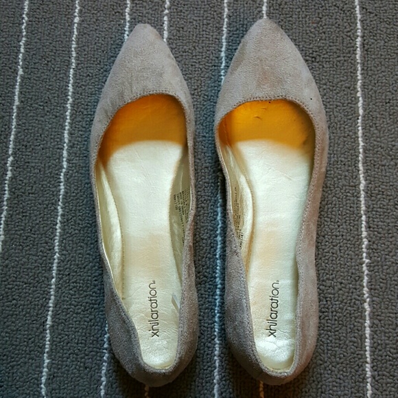 Xhiliration Tan Suede flats - Size 5/6