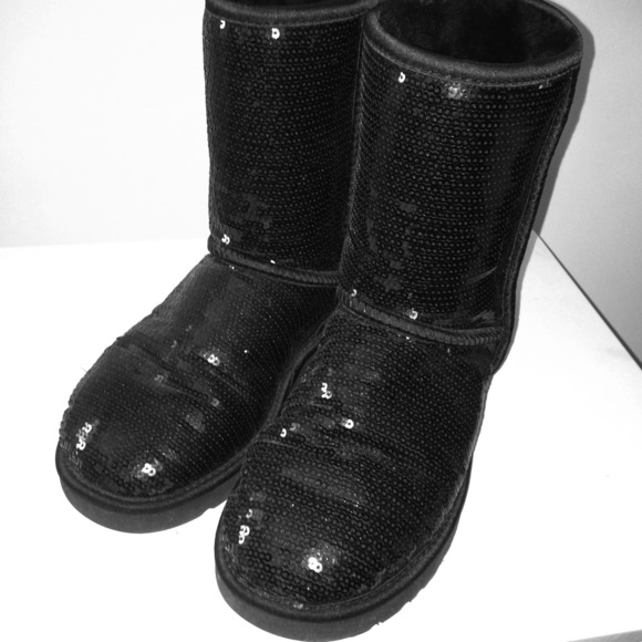 Classic Short Black Sparkle UGGS
