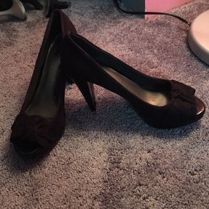 Black heels. Gently worn, and comfortable!