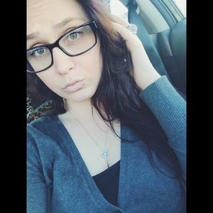 Meet your Posher, Malinda