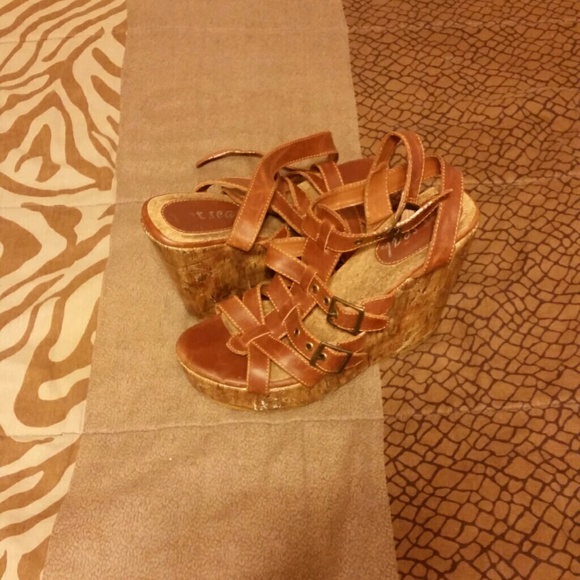 Wet Seal Wedges