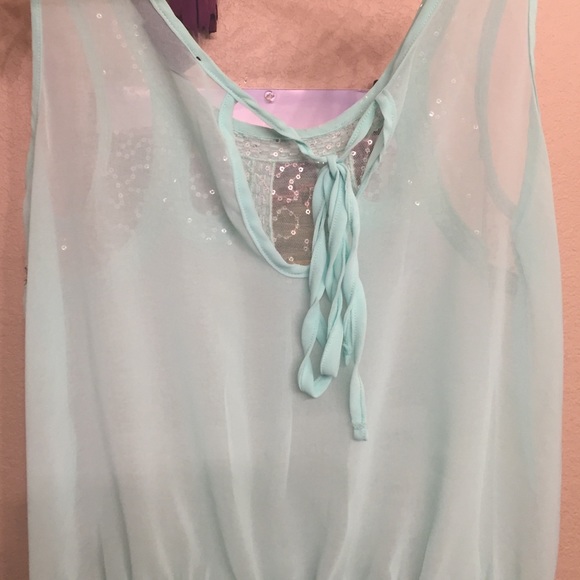 Light Blue Top - Picture 3 of 3