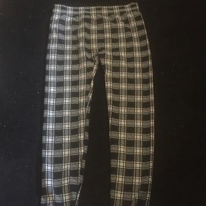 Plus size 2X/3X black and white plaid leggings