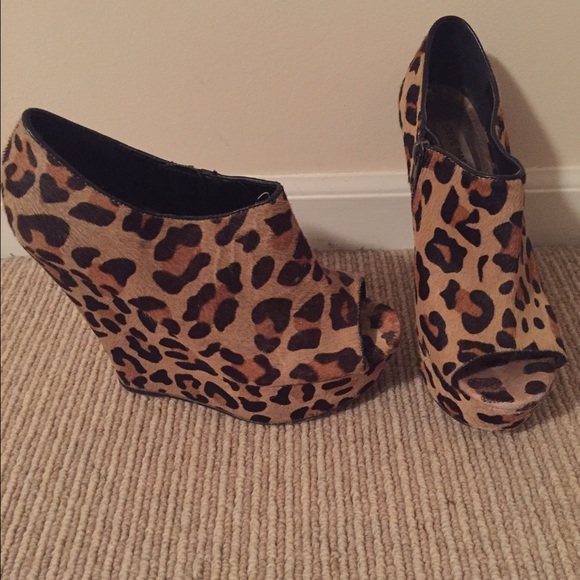 Leopard print Steve Madden wedges