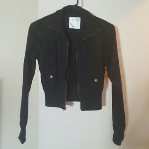 Thin black cropped sweater