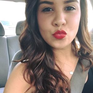 Meet your Posher, Stephany