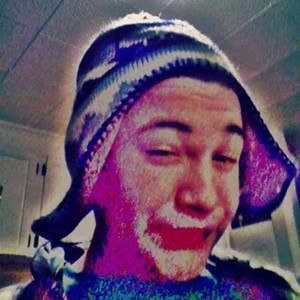 Meet your Posher, Nestor gustavo