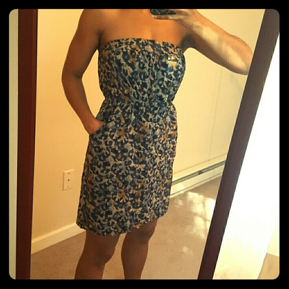 Strapless cheetah print dress with pockets!