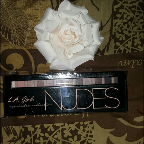 🎈L.A. Girls Nudes Shadows🎈